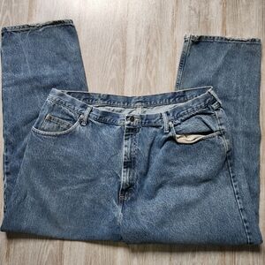 Wrangler Mens Jeans 42 x 30 Blue Denim medium wash Relaxed Fit 9760WDR